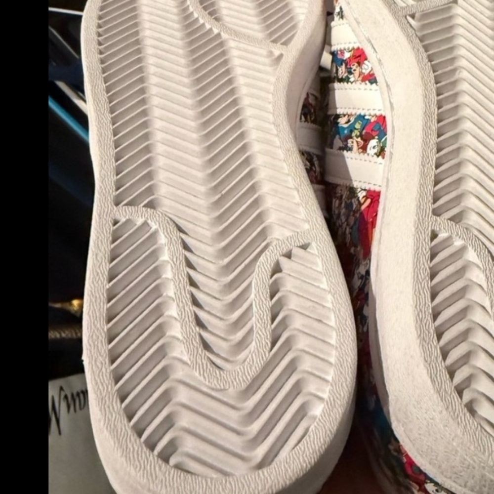 Disney X Superstar J 'Mickey And Friends'
Sneakers - Multicolor - Picture 7 of 7